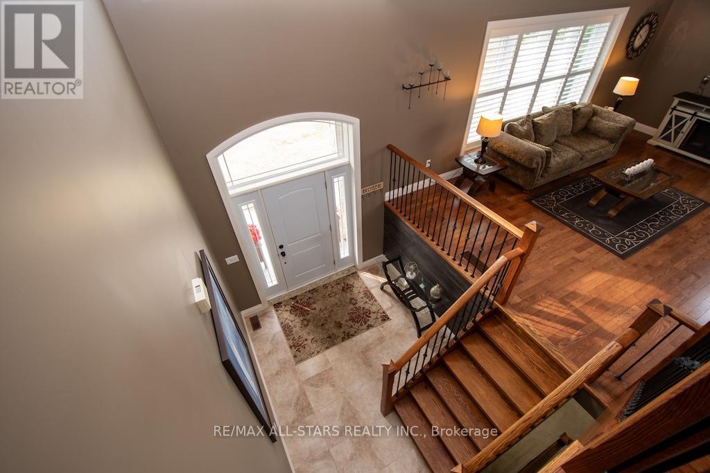 15 Rustlewood Avenue, Kawartha Lakes (Manvers), Ontario  L0A 1A0 - Photo 6 - X12324095