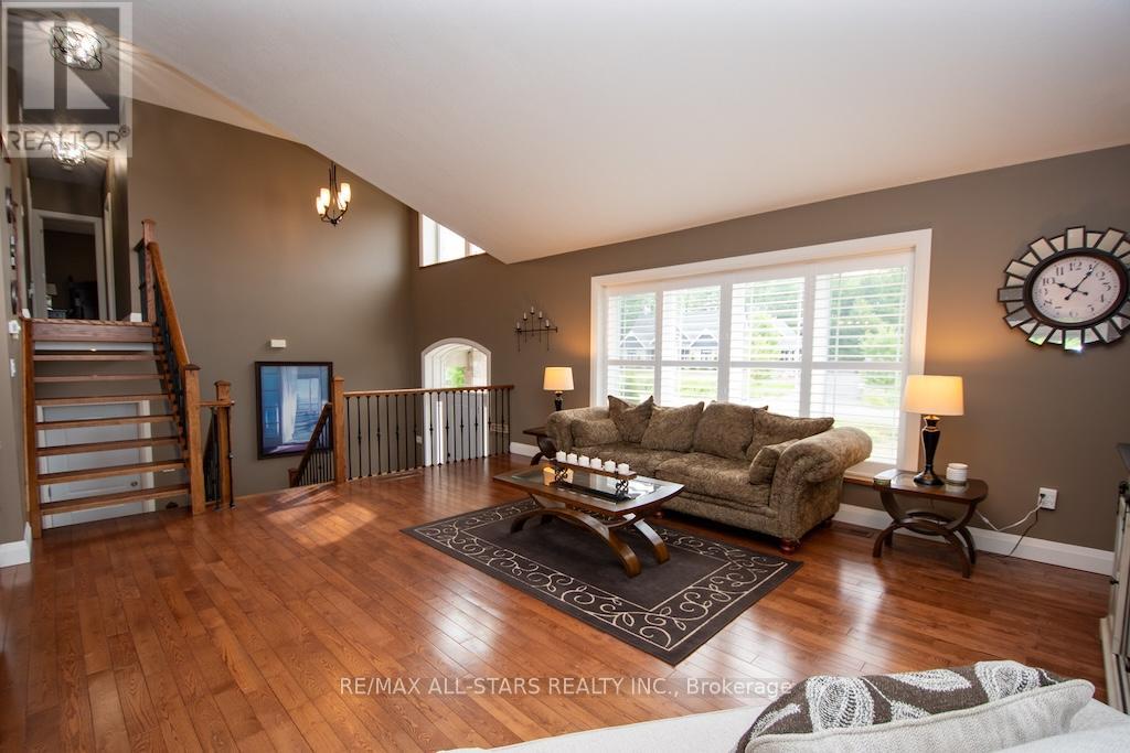 15 Rustlewood Avenue, Kawartha Lakes (Manvers), Ontario  L0A 1A0 - Photo 9 - X12324095