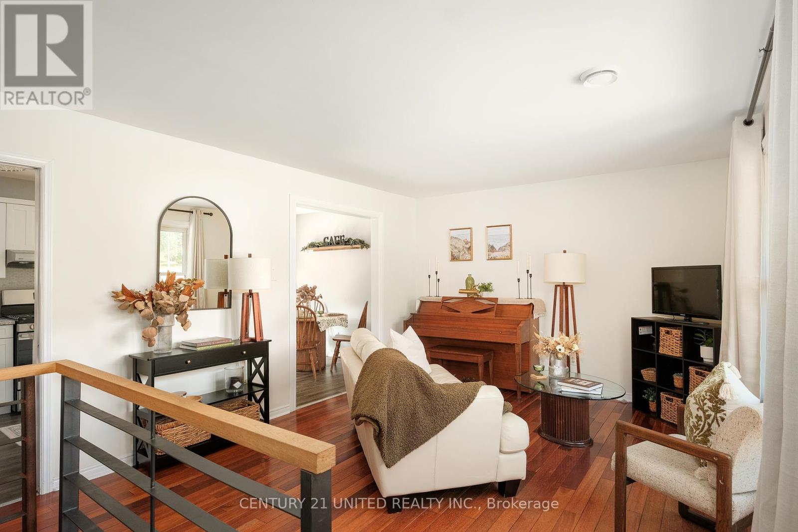 1600 Redwood Drive, Peterborough West (Central), Ontario  K9K 1B4 - Photo 7 - X12324138
