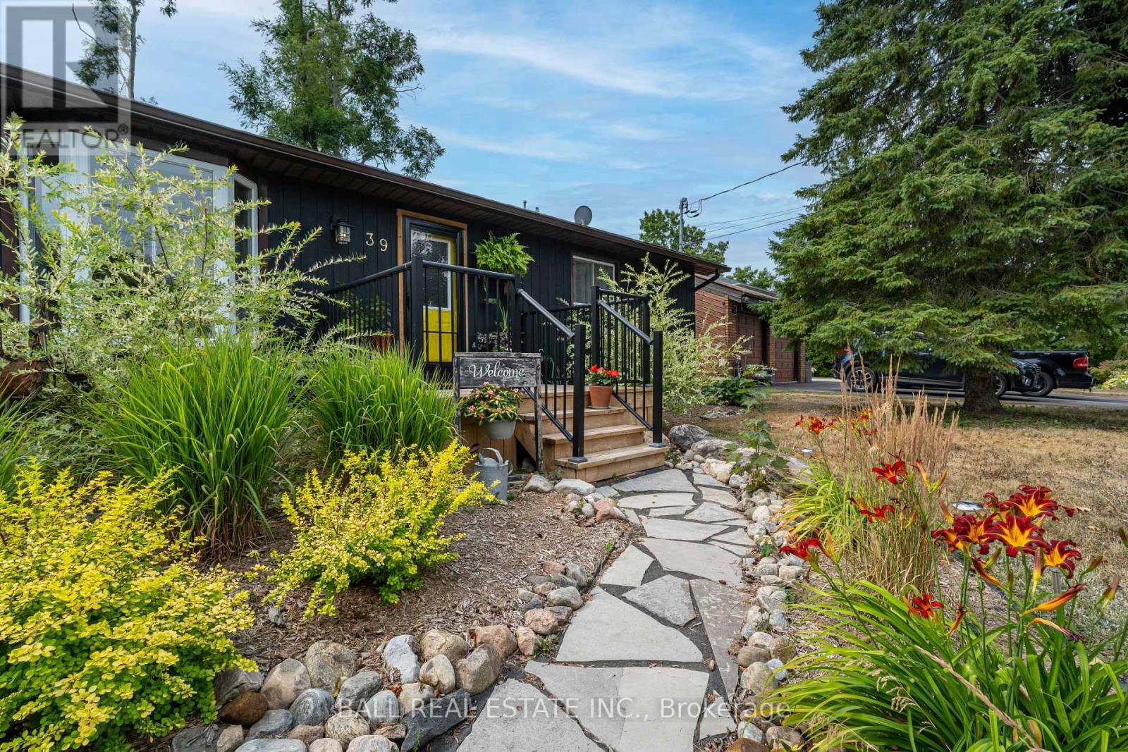 39 BISHOP STREET, selwyn, Ontario