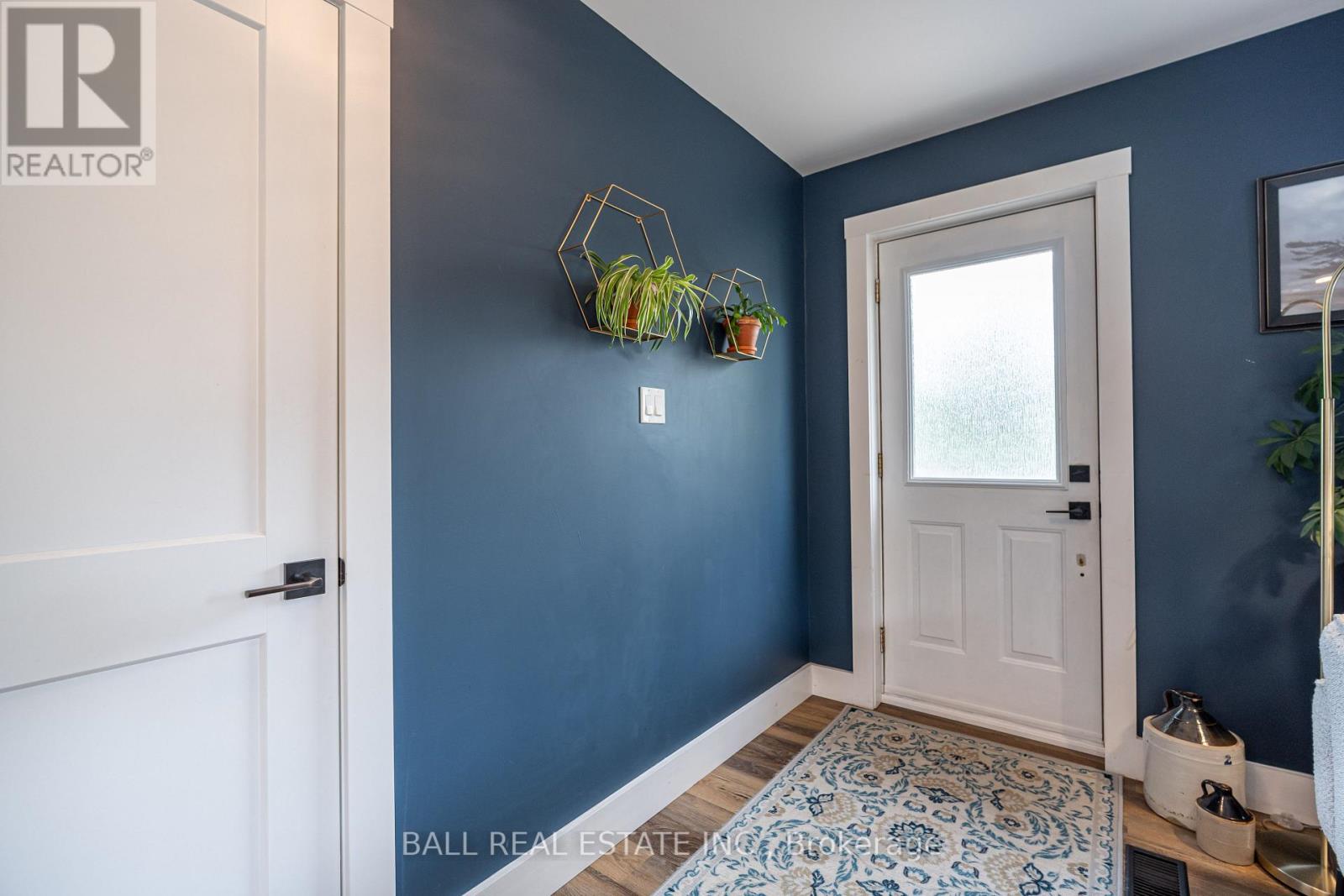 39 Bishop Street, Selwyn, Ontario  K0L 2H0 - Photo 3 - X12324189