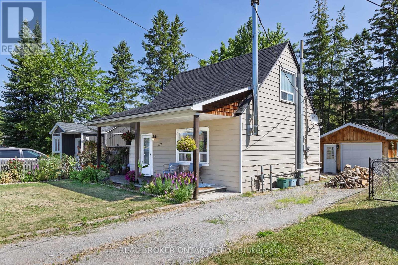 127 Elmore Street, Trent Hills (Campbellford), Ontario  K0L 1L0 - Photo 18 - X12324148