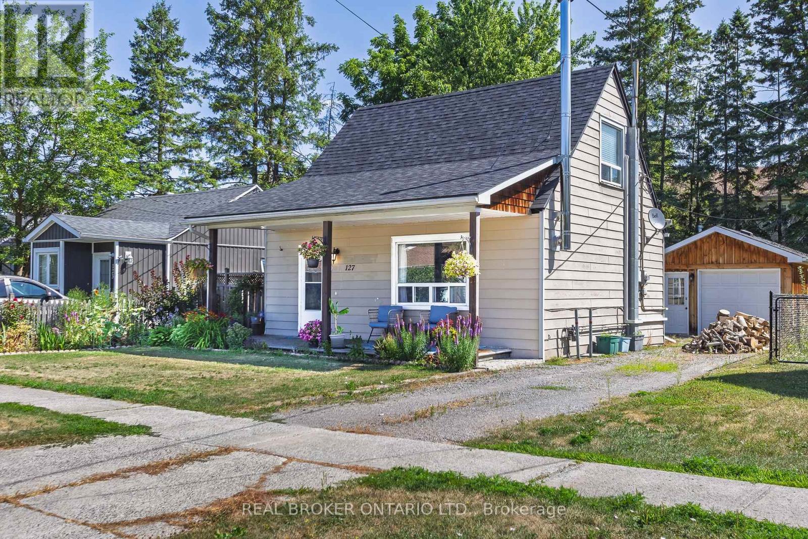 127 Elmore Street, Trent Hills (Campbellford), Ontario  K0L 1L0 - Photo 2 - X12324148