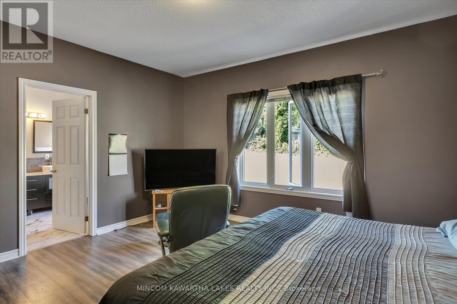 2301 Sumac Street, Peterborough West (Central), Ontario  K9K 2J9 - Photo 21 - X12324598