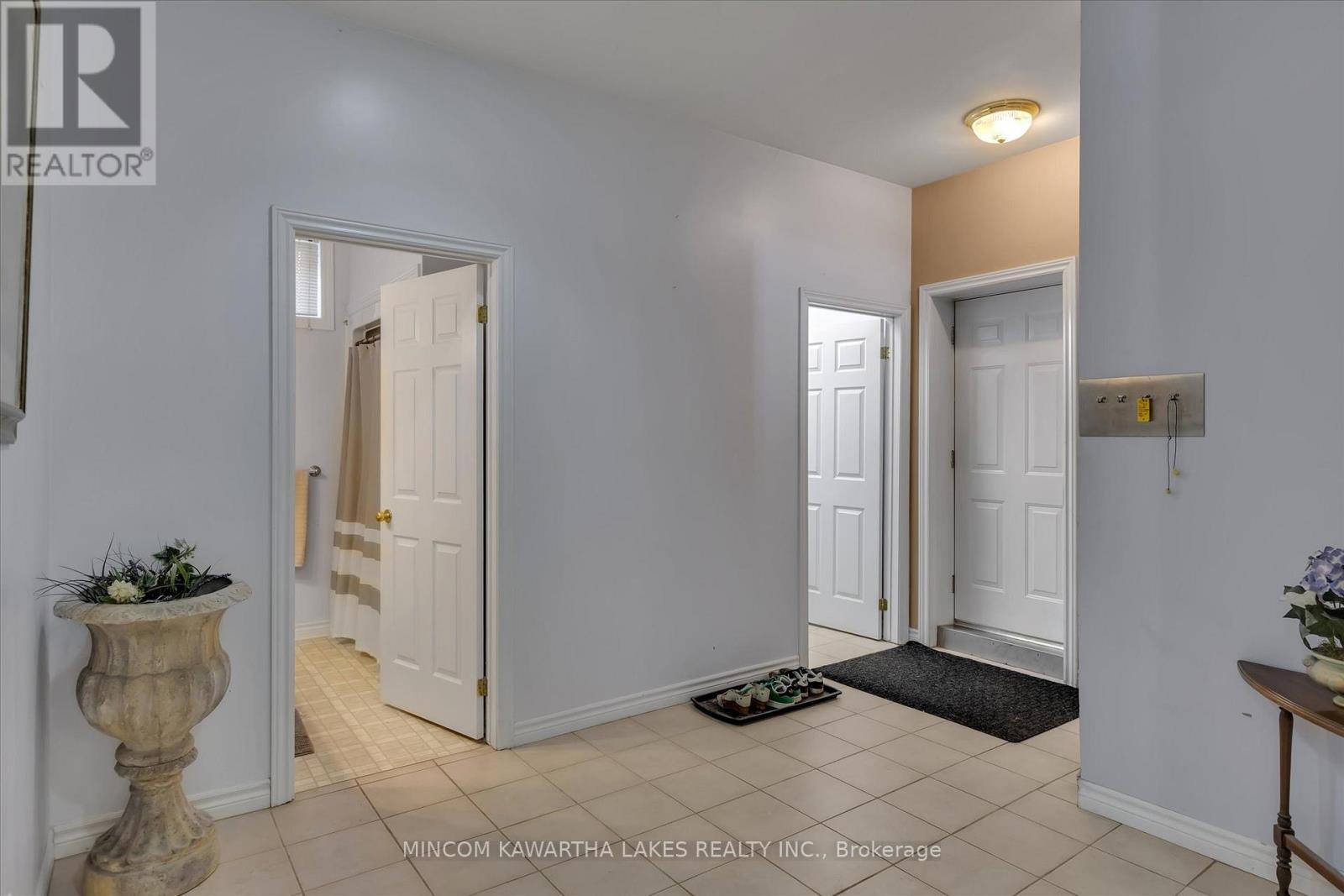 2301 Sumac Street, Peterborough West (Central), Ontario  K9K 2J9 - Photo 29 - X12324598