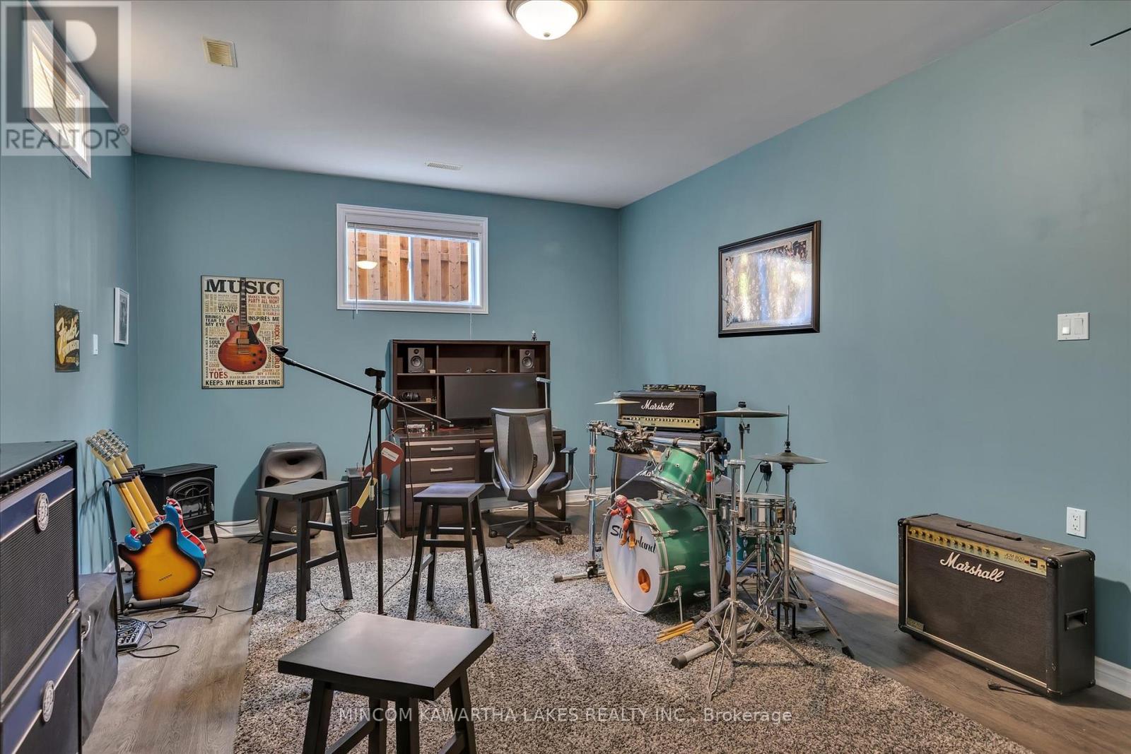 2301 Sumac Street, Peterborough West (Central), Ontario  K9K 2J9 - Photo 36 - X12324598