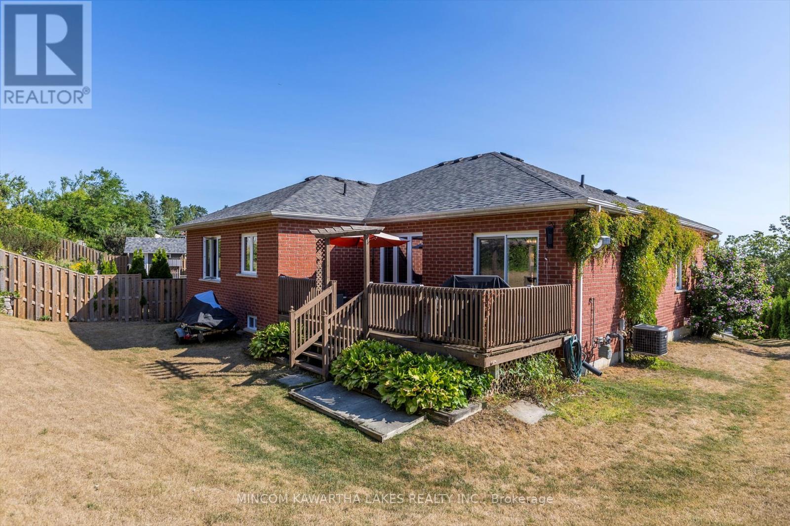 2301 Sumac Street, Peterborough West (Central), Ontario  K9K 2J9 - Photo 45 - X12324598