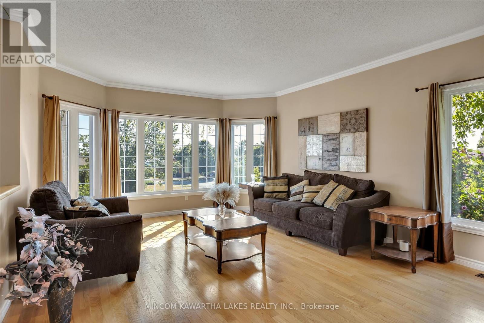 2301 Sumac Street, Peterborough West (Central), Ontario  K9K 2J9 - Photo 5 - X12324598