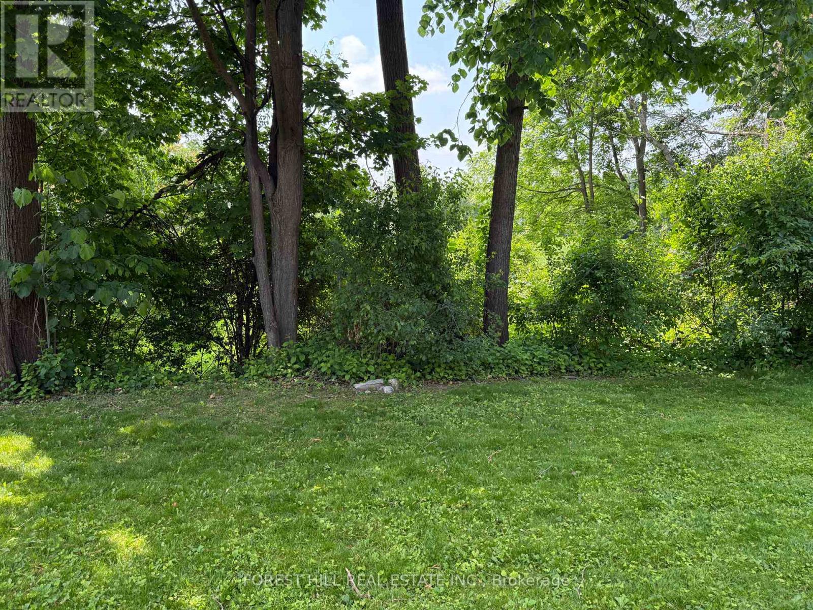 1013 Silverdale Road, Peterborough West (Central), Ontario  K9J 7W5 - Photo 12 - X12324382