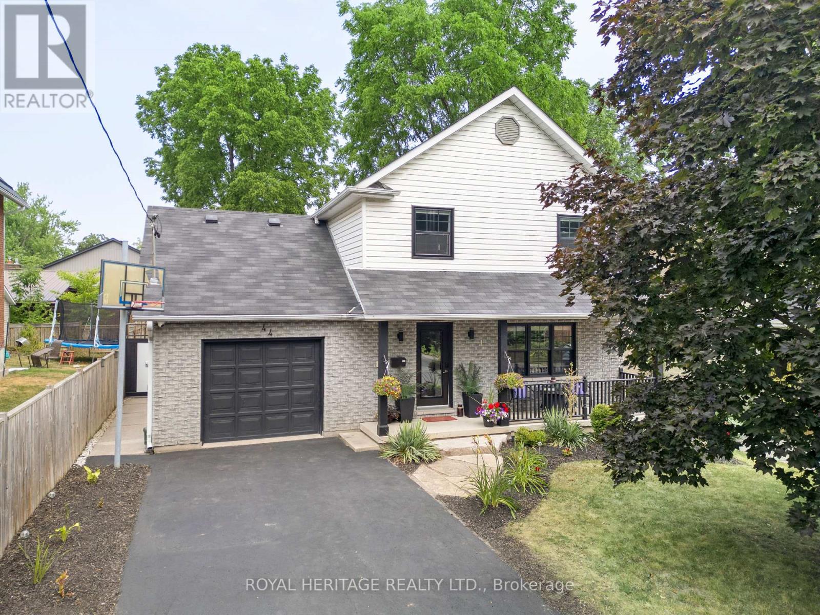 44 Regent Street, Kawartha Lakes (Lindsay), Ontario  K9V 3V2 - Photo 13 - X12324609