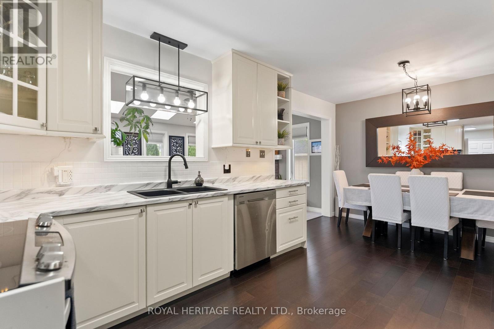 44 Regent Street, Kawartha Lakes (Lindsay), Ontario  K9V 3V2 - Photo 18 - X12324609