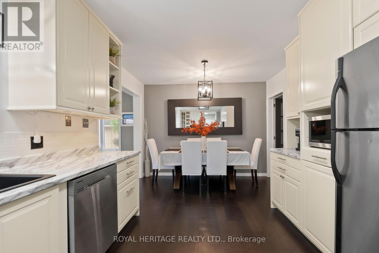 44 Regent Street, Kawartha Lakes (Lindsay), Ontario  K9V 3V2 - Photo 19 - X12324609