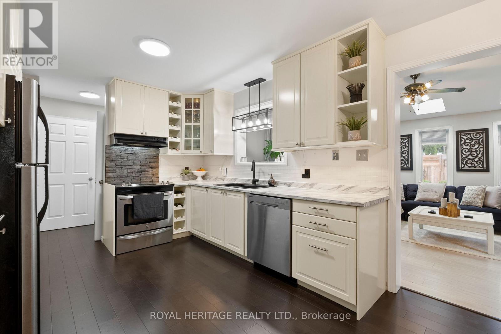 44 Regent Street, Kawartha Lakes (Lindsay), Ontario  K9V 3V2 - Photo 21 - X12324609