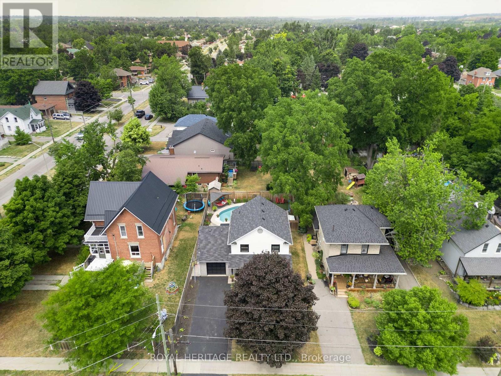44 Regent Street, Kawartha Lakes (Lindsay), Ontario  K9V 3V2 - Photo 3 - X12324609