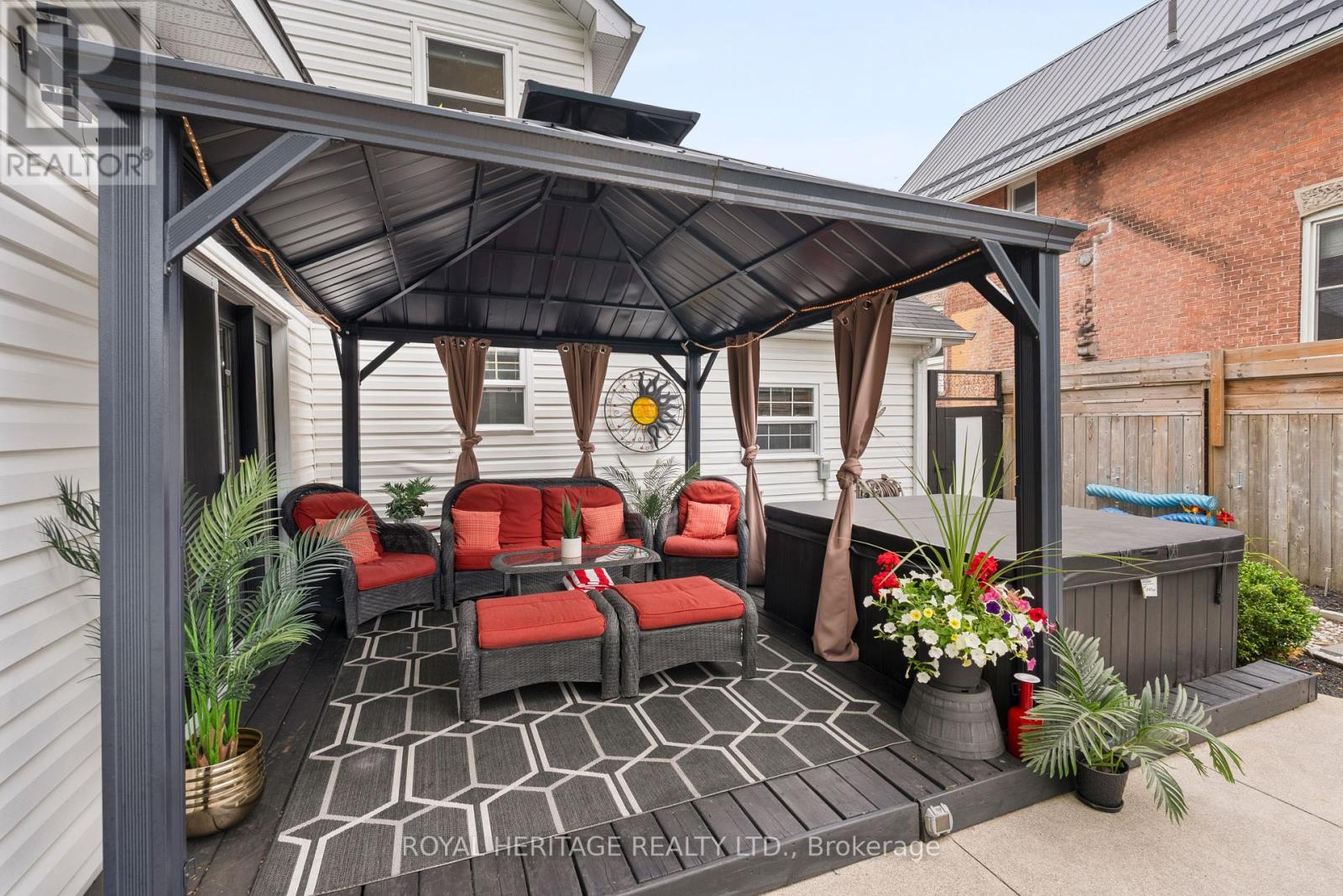44 Regent Street, Kawartha Lakes (Lindsay), Ontario  K9V 3V2 - Photo 35 - X12324609