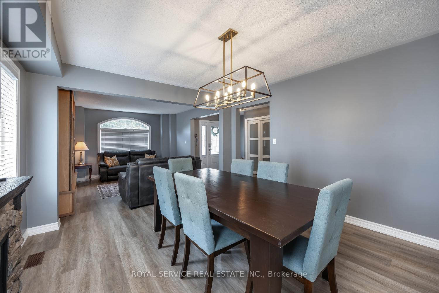 1723 Ravenwood Drive, Peterborough West (North), Ontario  K9K 2P6 - Photo 10 - X12325078