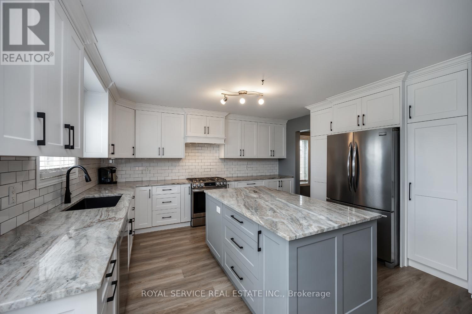 1723 Ravenwood Drive, Peterborough West (North), Ontario  K9K 2P6 - Photo 16 - X12325078