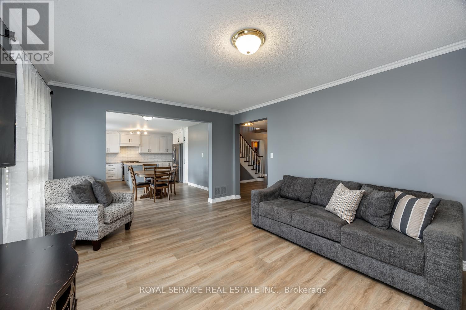 1723 Ravenwood Drive, Peterborough West (North), Ontario  K9K 2P6 - Photo 22 - X12325078