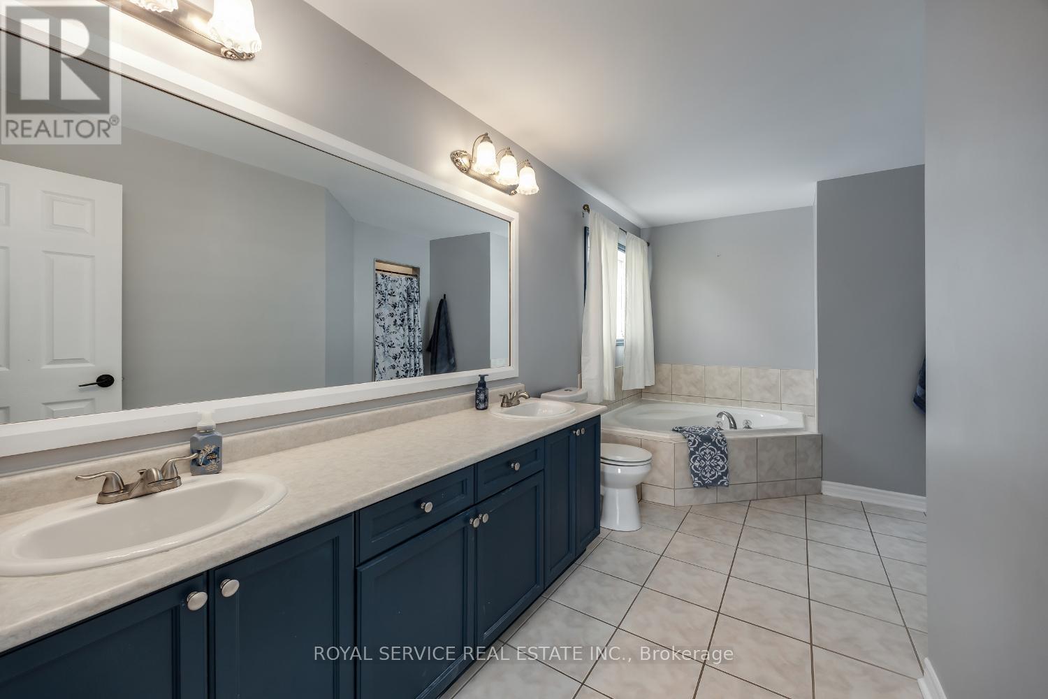 1723 Ravenwood Drive, Peterborough West (North), Ontario  K9K 2P6 - Photo 34 - X12325078