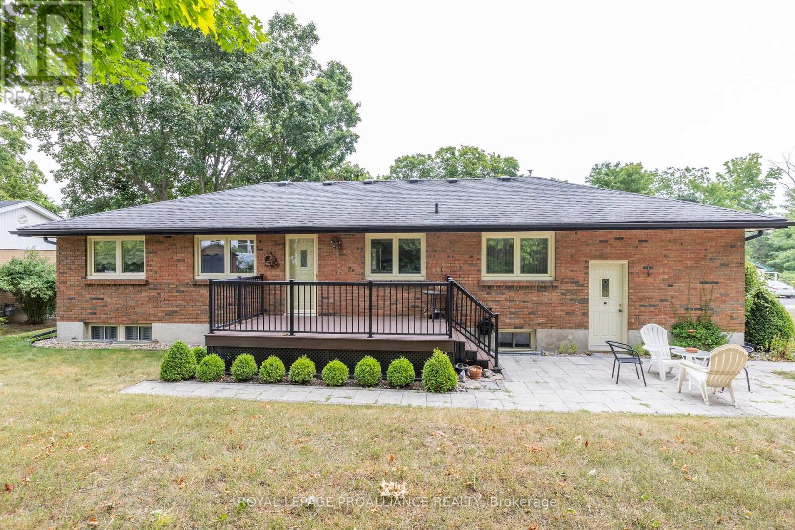 114 O'carroll Avenue, Peterborough North (South), Ontario  K9H 4V3 - Photo 39 - X12325451