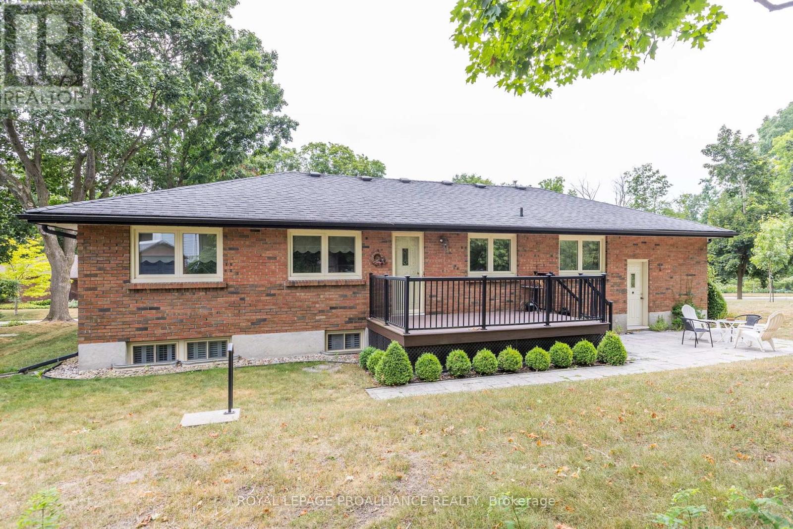 114 O'carroll Avenue, Peterborough North (South), Ontario  K9H 4V3 - Photo 41 - X12325451