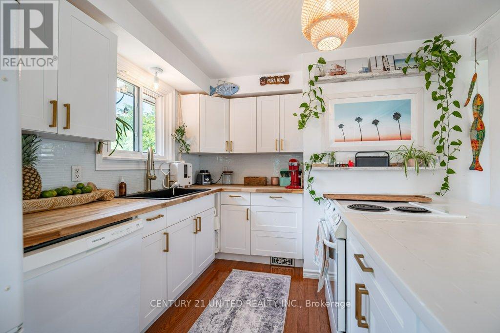 252 Queen Street, Selwyn, Ontario  K0L 2H0 - Photo 14 - X12325487
