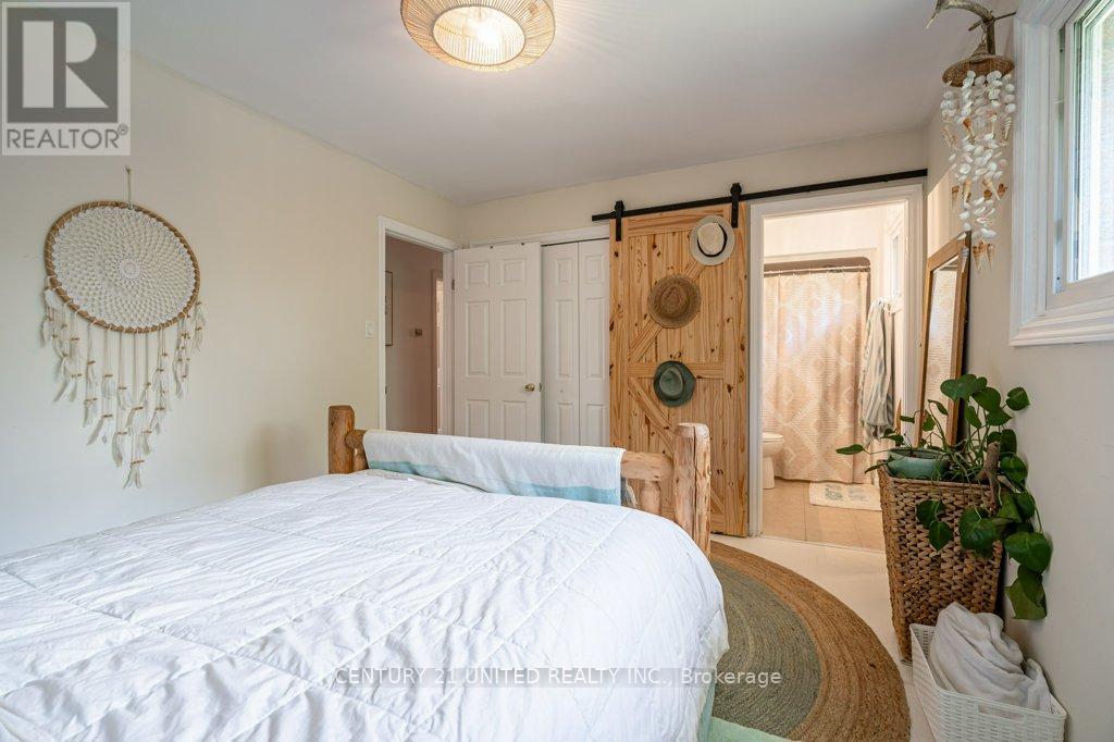 252 Queen Street, Selwyn, Ontario  K0L 2H0 - Photo 16 - X12325487