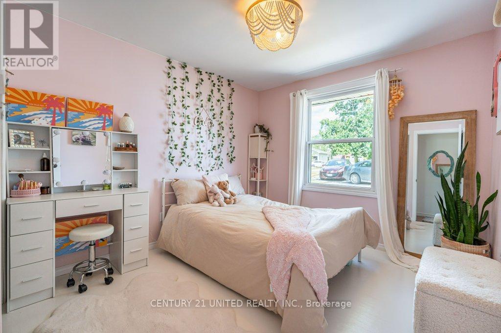 252 Queen Street, Selwyn, Ontario  K0L 2H0 - Photo 18 - X12325487