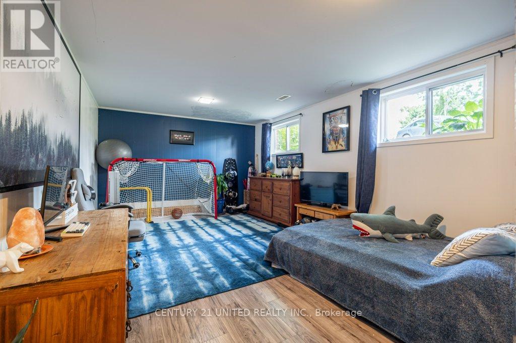 252 Queen Street, Selwyn, Ontario  K0L 2H0 - Photo 21 - X12325487
