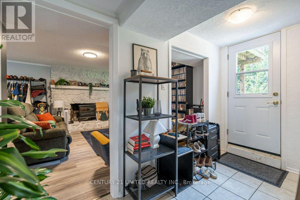 252 Queen Street, Selwyn, Ontario  K0L 2H0 - Photo 22 - X12325487