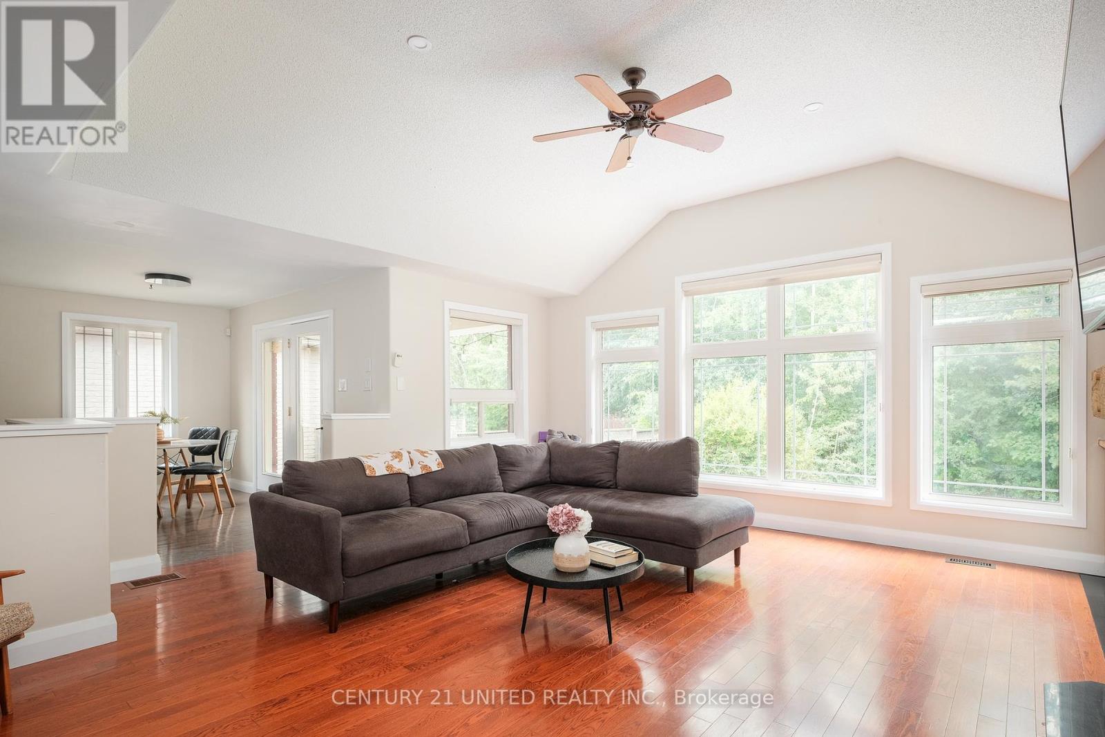 1855 Giles Avenue, Peterborough West (North), Ontario  K9K 2P4 - Photo 13 - X12325599