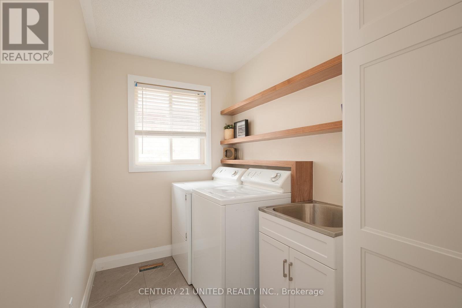 1855 Giles Avenue, Peterborough West (North), Ontario  K9K 2P4 - Photo 20 - X12325599