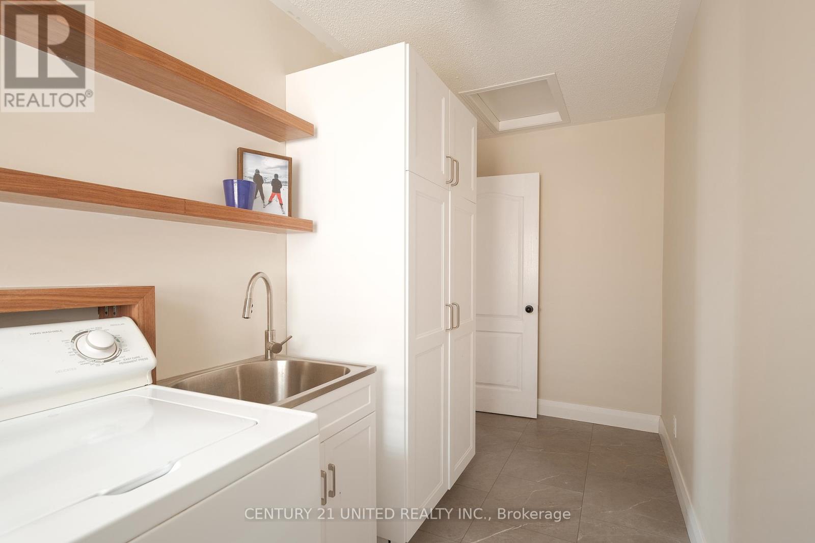 1855 Giles Avenue, Peterborough West (North), Ontario  K9K 2P4 - Photo 21 - X12325599