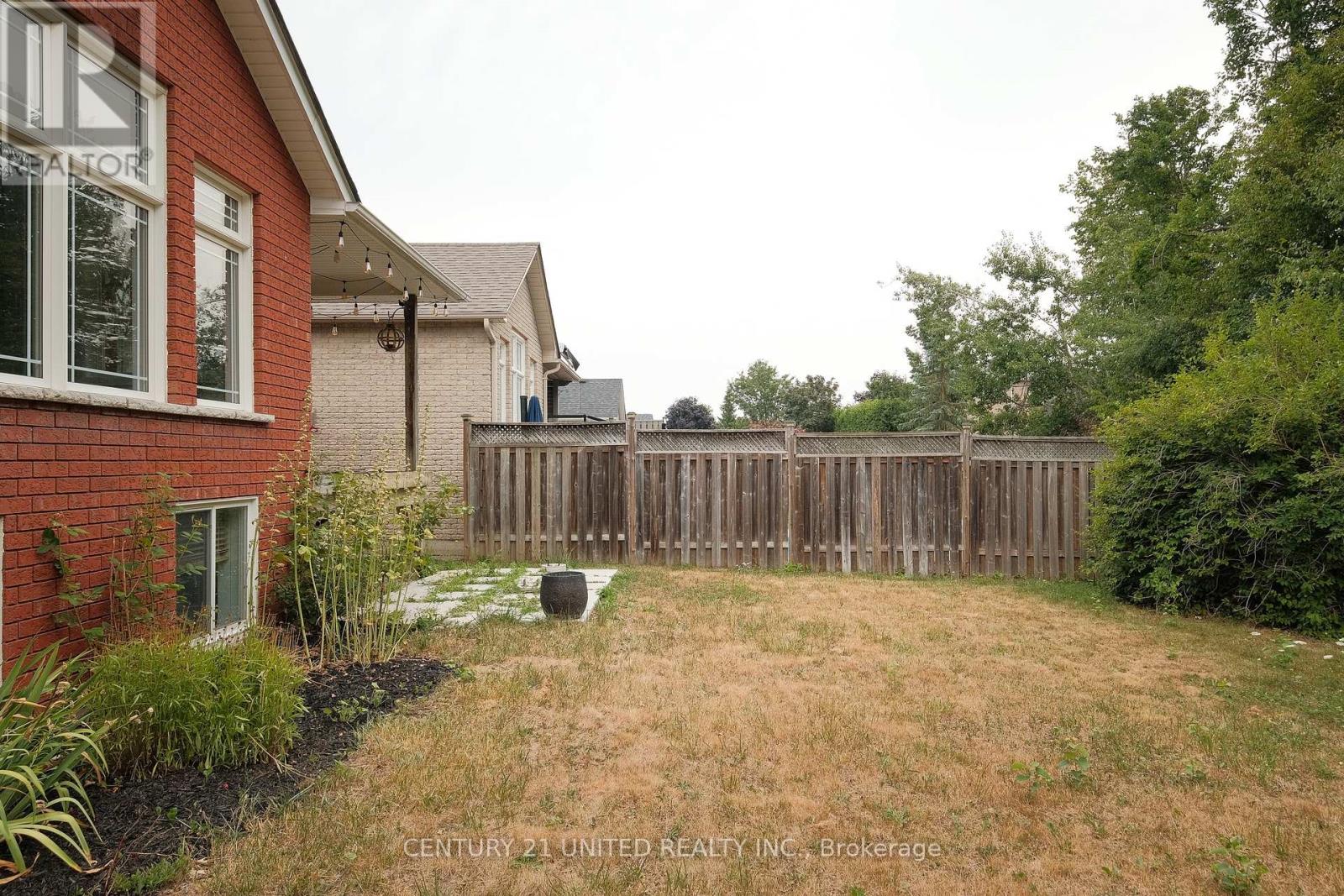 1855 Giles Avenue, Peterborough West (North), Ontario  K9K 2P4 - Photo 37 - X12325599