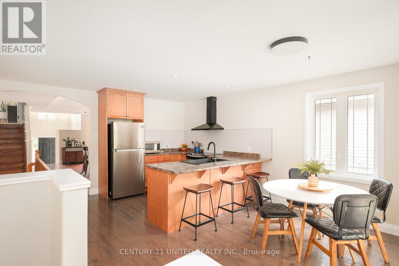 1855 Giles Avenue, Peterborough West (North), Ontario  K9K 2P4 - Photo 8 - X12325599