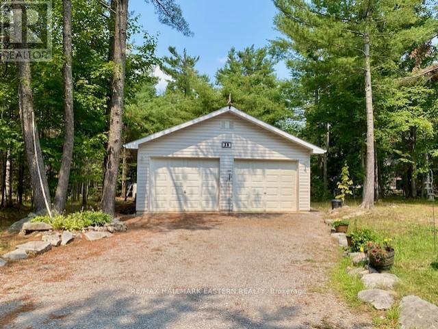 39 Buckhorn Narrows Road, Trent Lakes, Ontario  K0L 1J0 - Photo 15 - X12325696