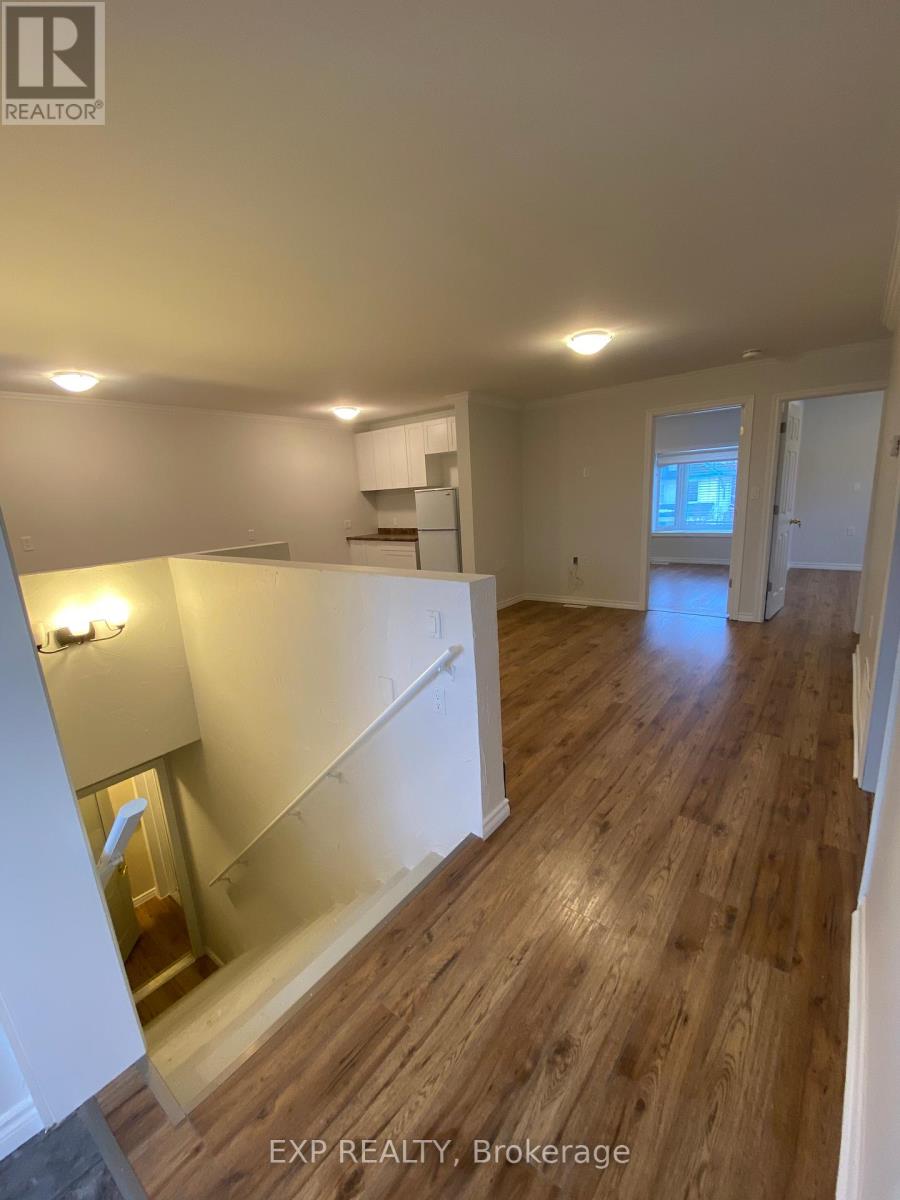 612 Romaine Street, Peterborough Central (South), Ontario  K9J 2E4 - Photo 11 - X12325932