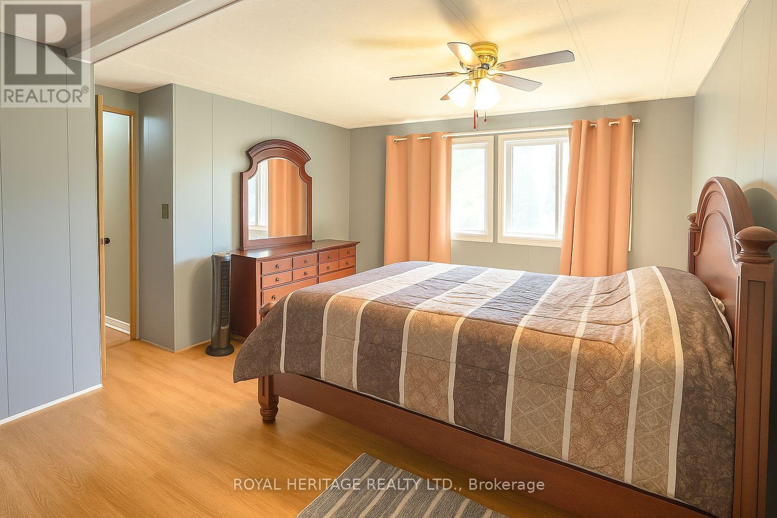 19 Park Street, Kawartha Lakes (Fenelon), Ontario  K9V 4R1 - Photo 13 - X12326165