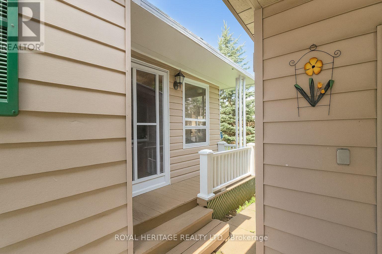 19 Park Street, Kawartha Lakes (Fenelon), Ontario  K9V 4R1 - Photo 26 - X12326165