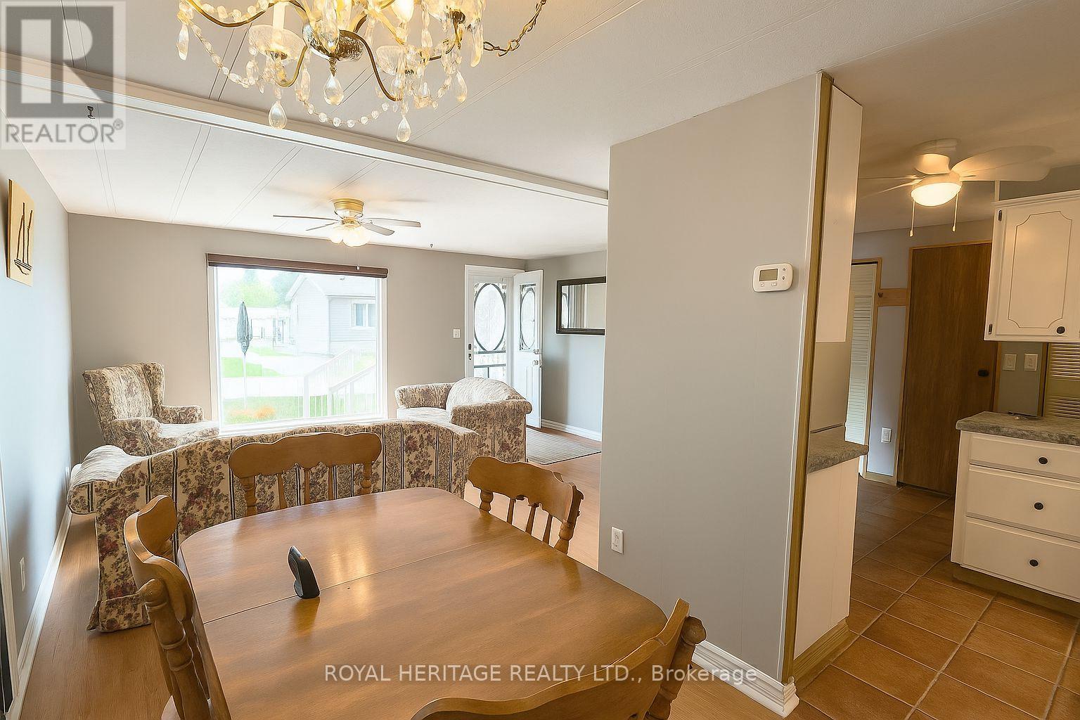 19 Park Street, Kawartha Lakes (Fenelon), Ontario  K9V 4R1 - Photo 7 - X12326165