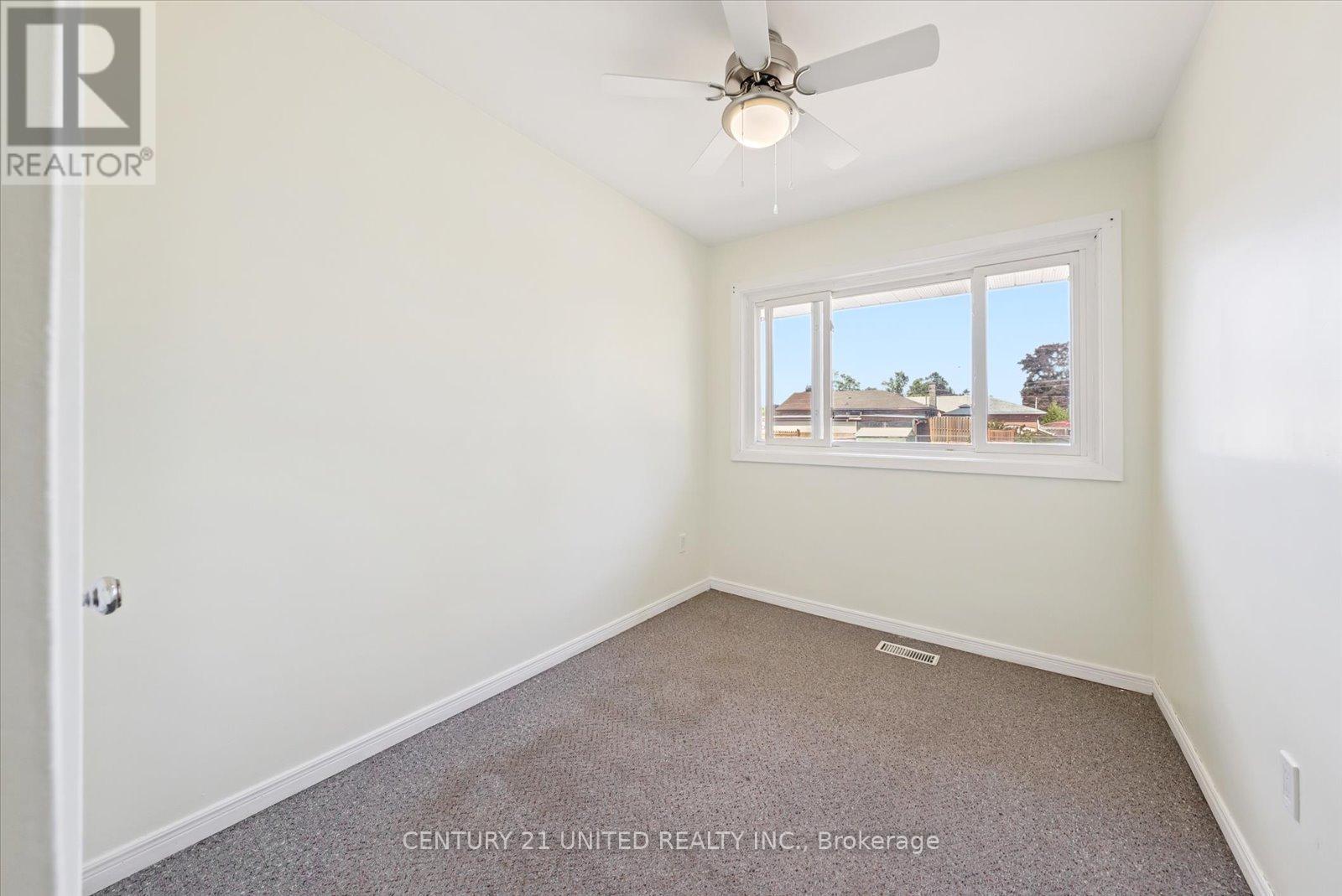 521 Raymond Street, Peterborough North (South), Ontario  K9H 5M7 - Photo 29 - X12326860