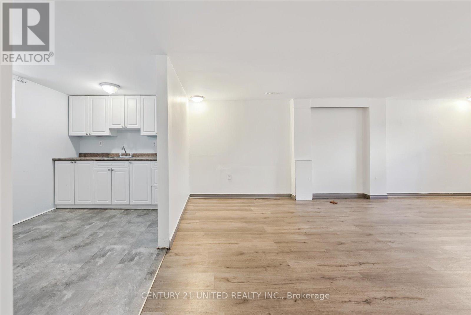 521 Raymond Street, Peterborough North (South), Ontario  K9H 5M7 - Photo 37 - X12326860