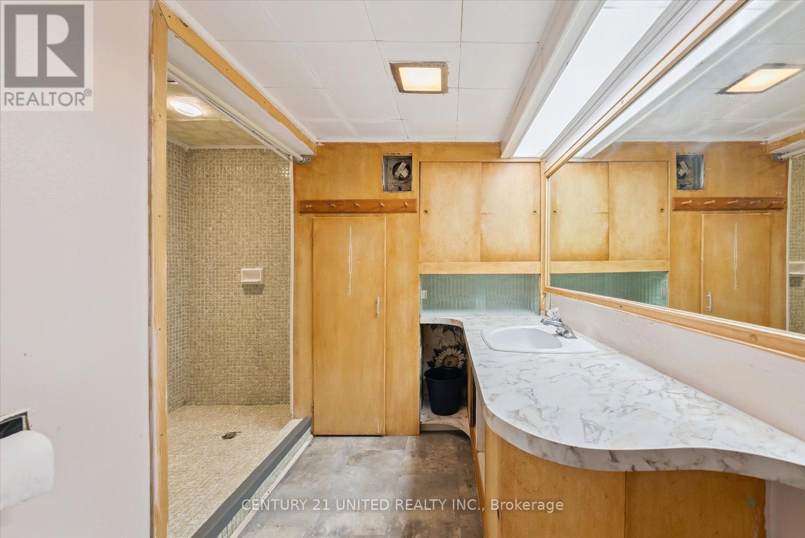 521 Raymond Street, Peterborough North (South), Ontario  K9H 5M7 - Photo 42 - X12326860