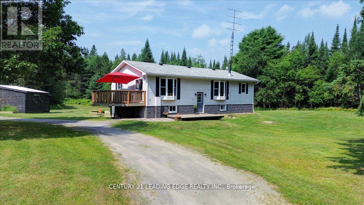 281 Crawford Road, Bancroft (Dungannon Ward), Ontario  K0L 2L0 - Photo 3 - X12326610