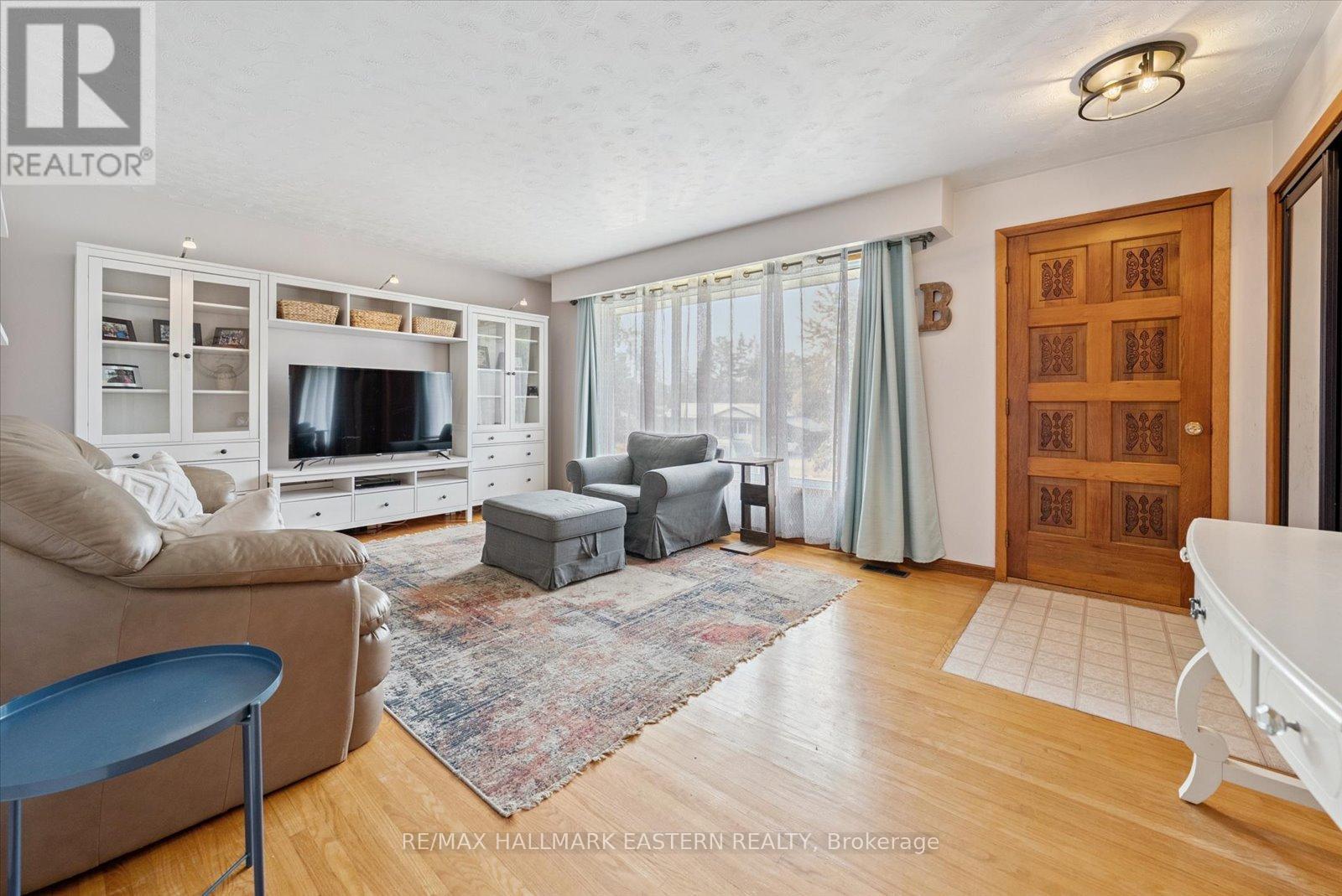 971 Jopling Drive, Selwyn, Ontario  K0L 1H0 - Photo 3 - X12326974
