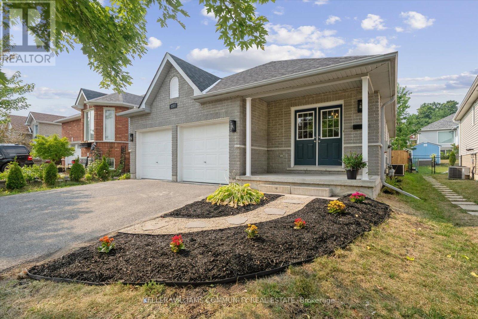 151 Parcells Crescent, Peterborough West (South), Ontario  K9K 2R2 - Photo 3 - X12327121