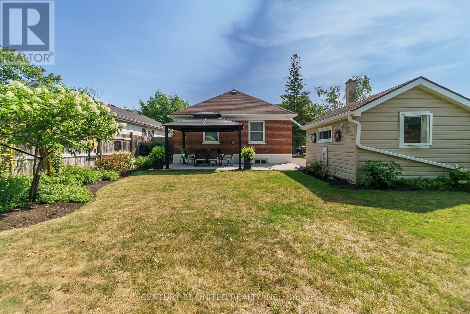 647 Montrose Street, Peterborough South (West), Ontario  K9J 3C3 - Photo 39 - X12327193