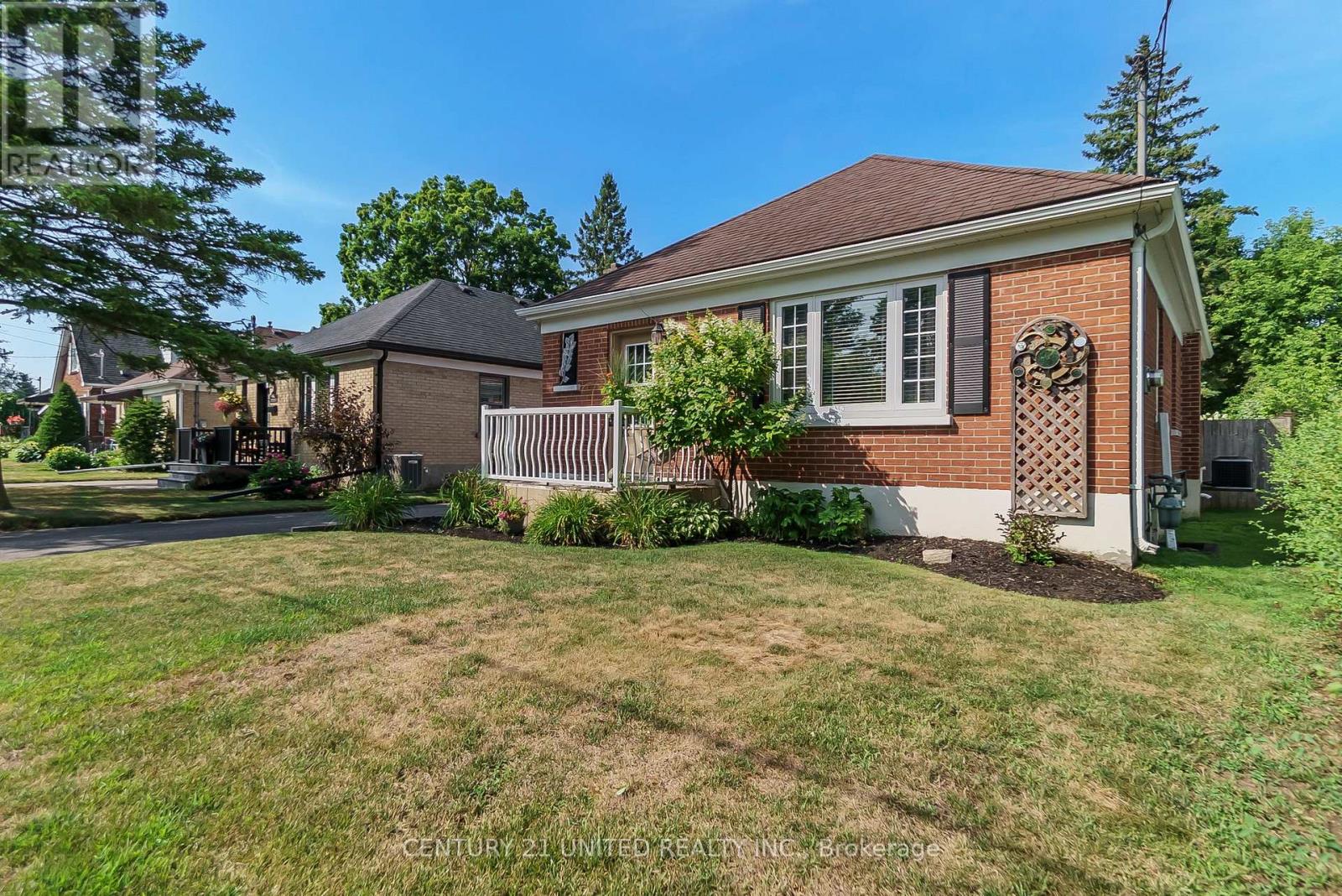 647 Montrose Street, Peterborough South (West), Ontario  K9J 3C3 - Photo 47 - X12327193