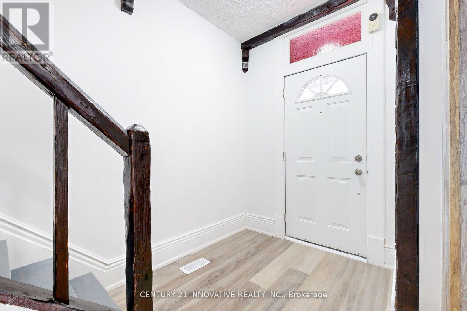 57 Olive Avenue, Peterborough Central (South), Ontario  K9J 3K0 - Photo 3 - X12327251