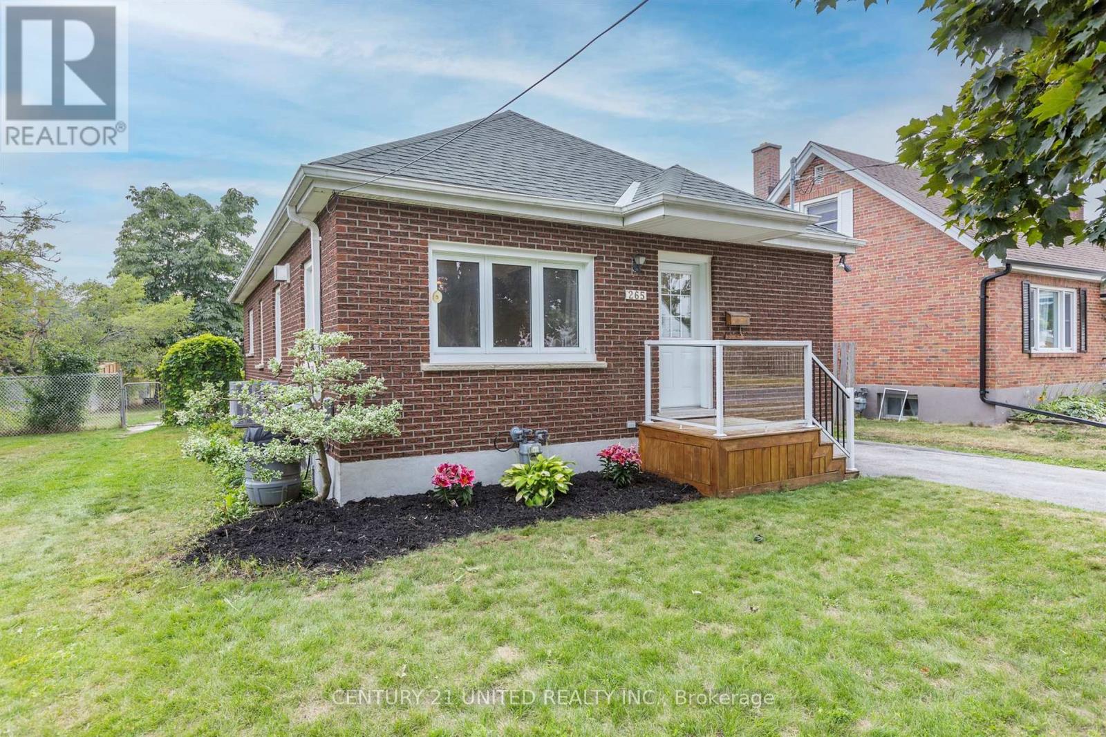 265 Swanston Avenue, Peterborough East (Central), Ontario  K9H 1P6 - Photo 3 - X12327546